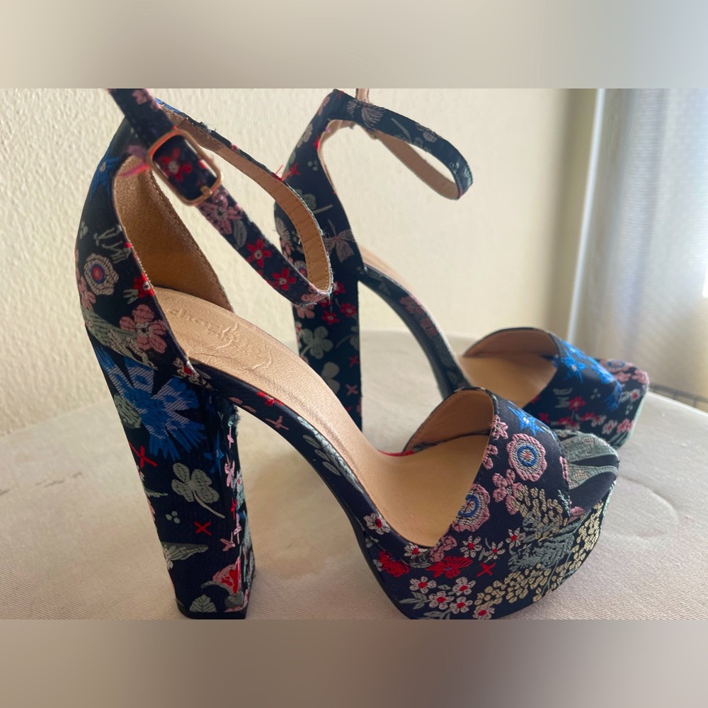 Asian inspired platforms